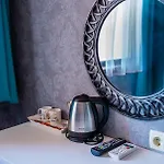 Хотел & 2*
