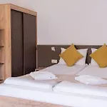 & Трявна