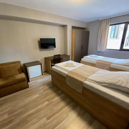 Hotel & 2*