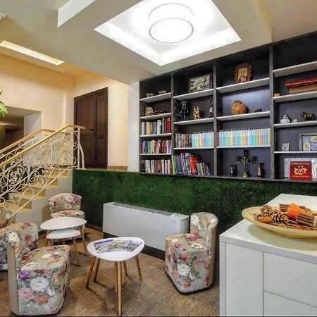 & Hotel