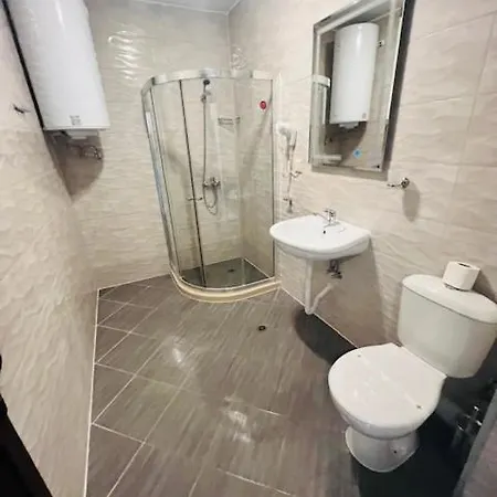 Hotel & 2*